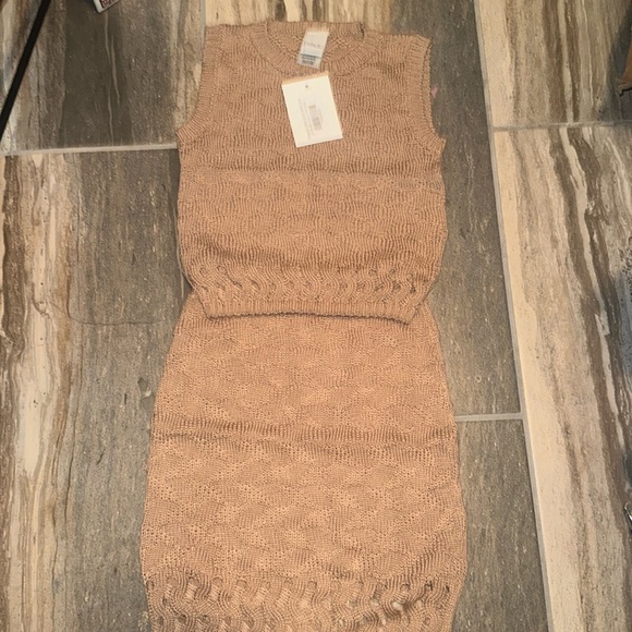 Knit Outfit - Picture 1 of 1